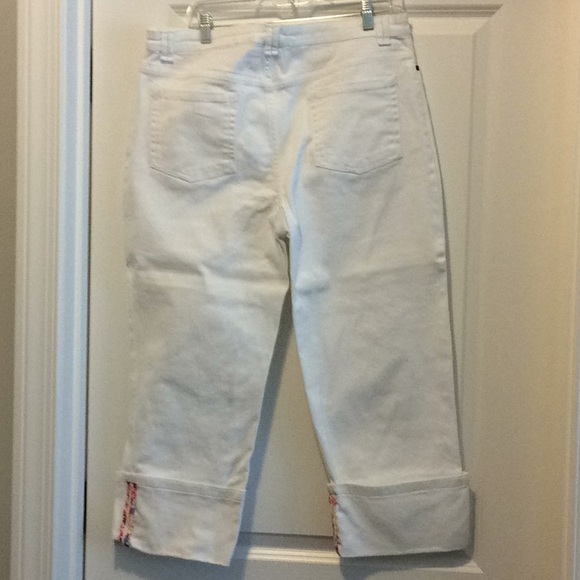 Ladies white denim cropped jeans - Picture 4 of 5
